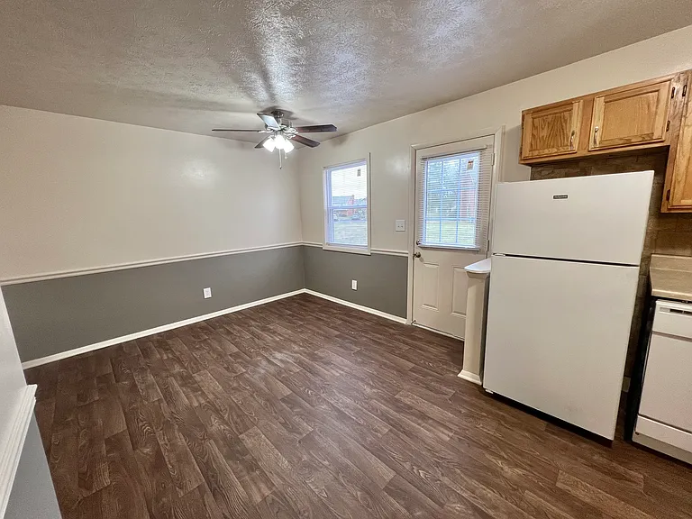 Glenview Apartments — Photo 71