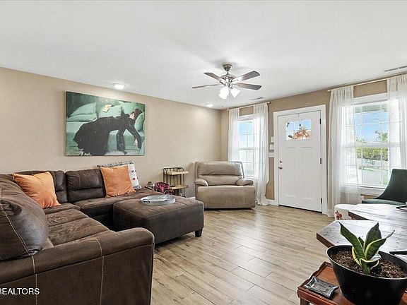 5th image of 865 Quietlands Dr