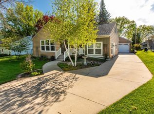 1539 10th Ave NE, Rochester, MN 55906