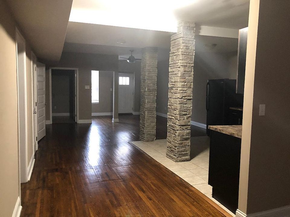1st image of 200 S 2nd St #12