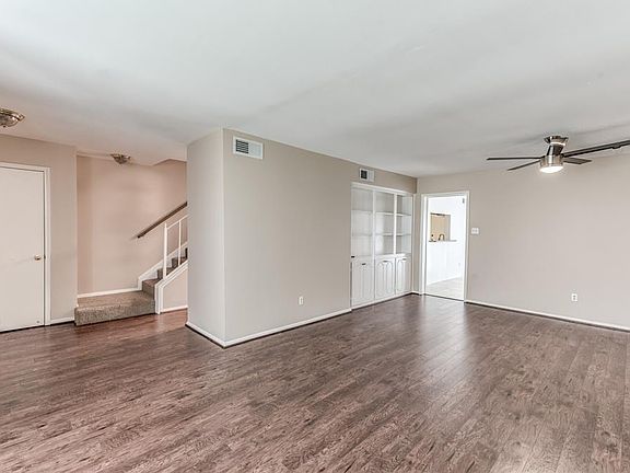 2nd image of 13062 Trail Hollow Dr