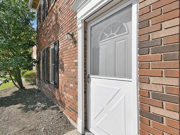 3rd image of 9 Queens Ct #9