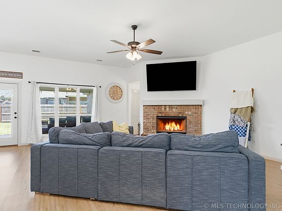 4th image of 27515 E 108th Pl S