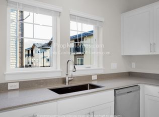 12031 SE High Creek Rd #A, Happy Valley, OR 97086