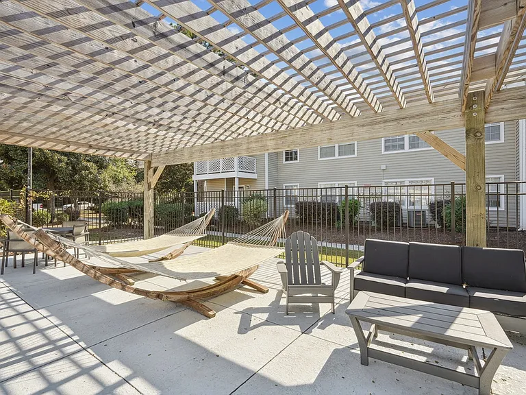 Cypress Pointe Apartment Homes — Photo 5