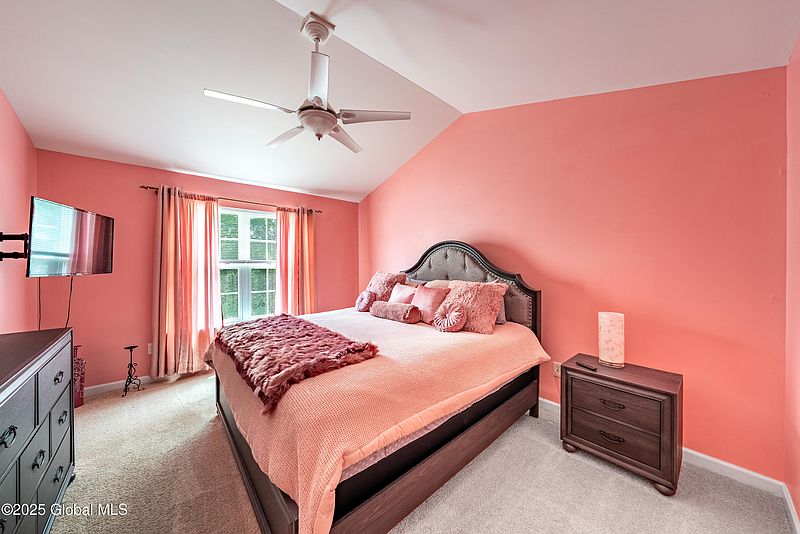 5th image of 106 Morning Glory Way