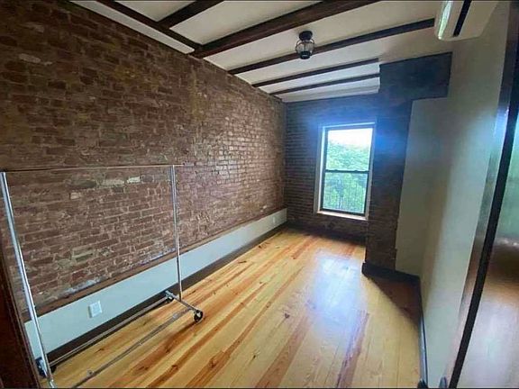 5th image of 1467 Bedford Ave #4
