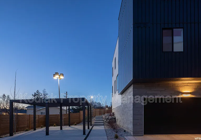 1541 E Talo Ct — Photo 44
