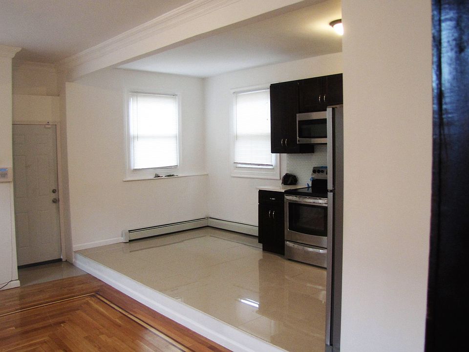 1st image of 274 Emerson Ave