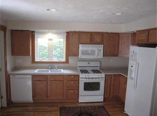 2nd image of 39 Marywood St #1
