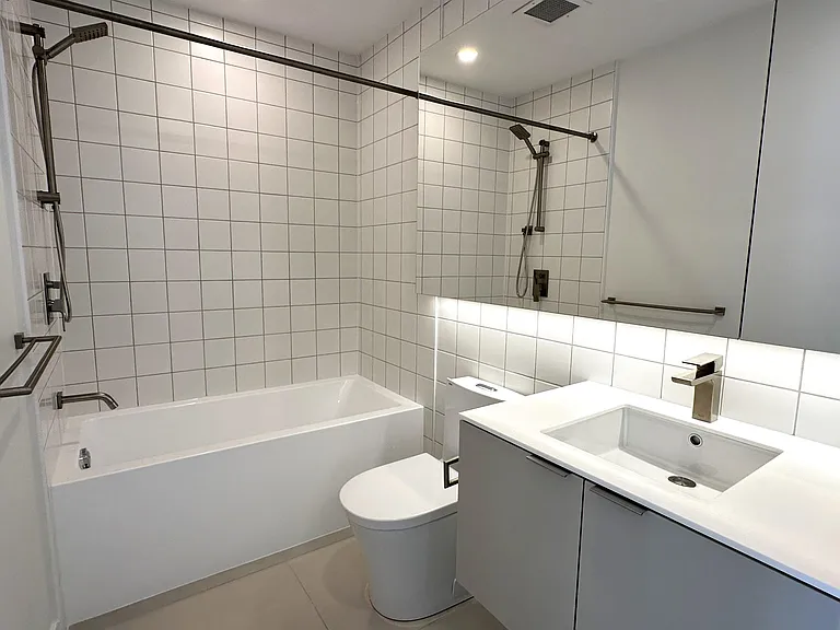 1120 Georgia St E #303 — Photo 12