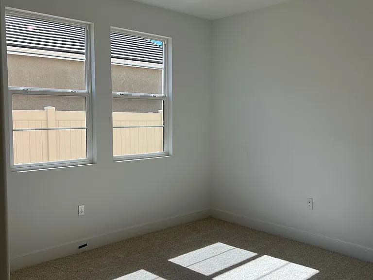 1840 Vincent Dr — Photo 40