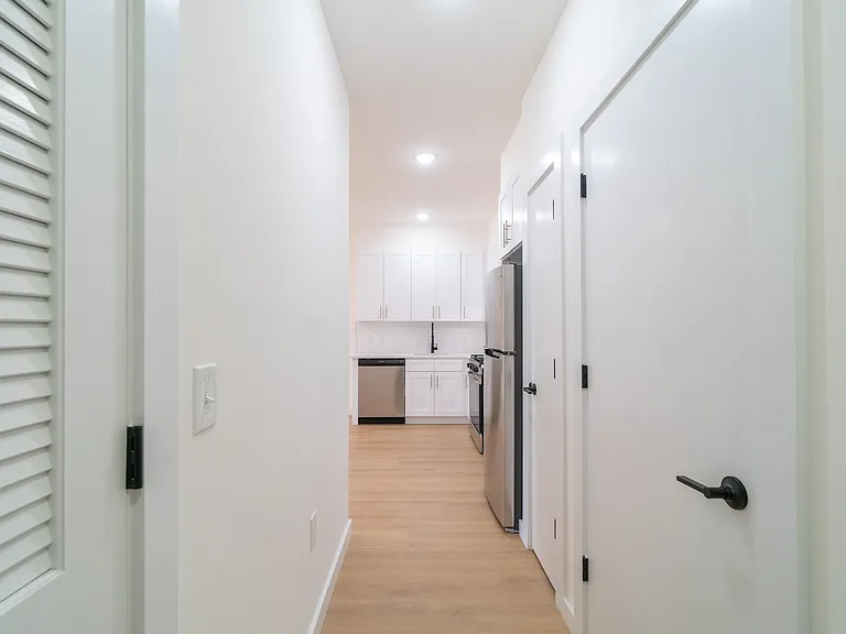 52 Wheeler Ave — Photo 13
