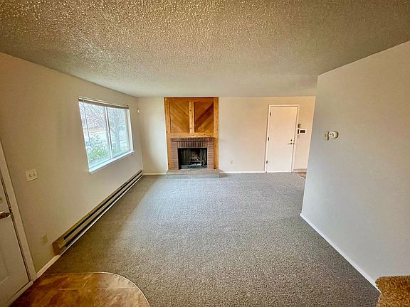 5th image of 8907 W Austin St
