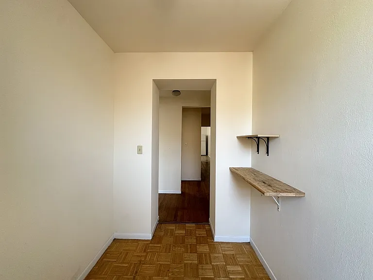 3147 W Medill Ave #4 — Photo 12