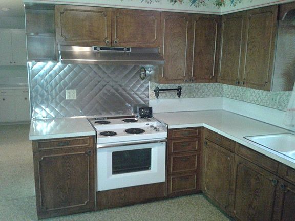 2nd image of 1929 Eastwood Dr SE