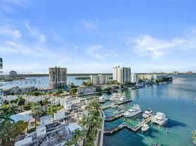 7910 Harbor Island Dr