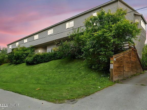 2nd image of 1072 E Westpoint Dr APT 5