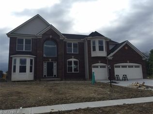 12501 Saddlebrook Ln, Strongsville, OH 44149