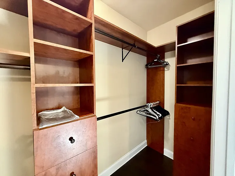 410 Lancaster Ave — Photo 38