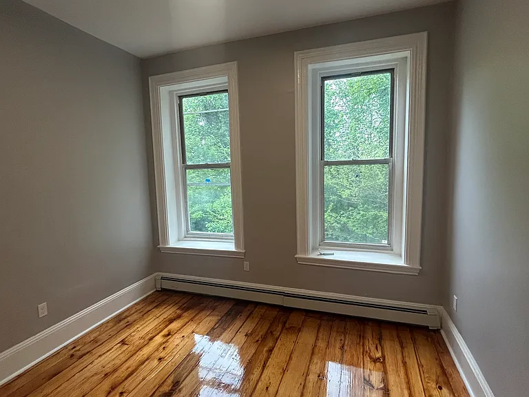 31 Newton St #1A — Photo 18