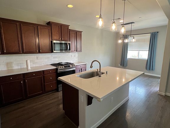 2nd image of 221 Lucero Dr