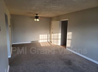 24 Buchanan Ct UNIT 22, Charleston, IL 61920