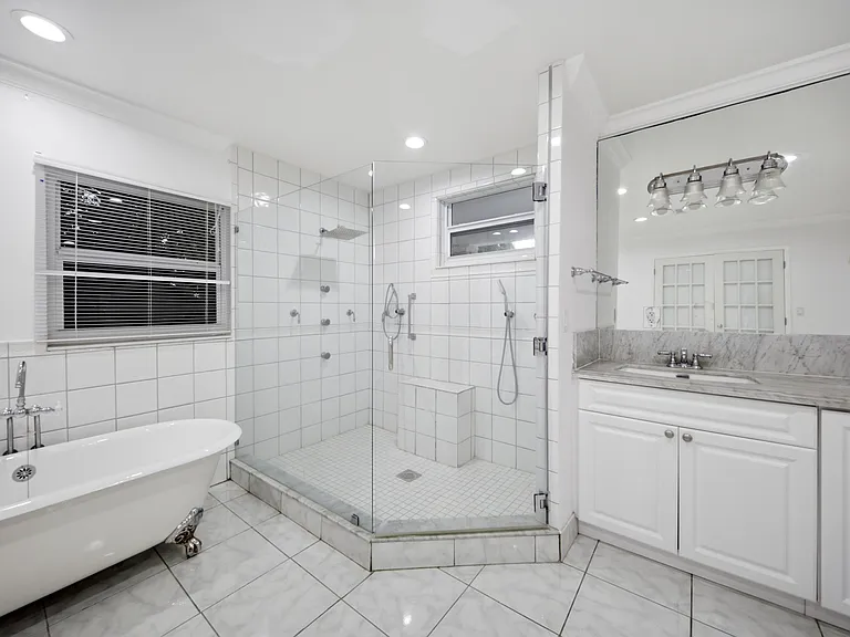 4020 NW 101st Dr — Photo 65
