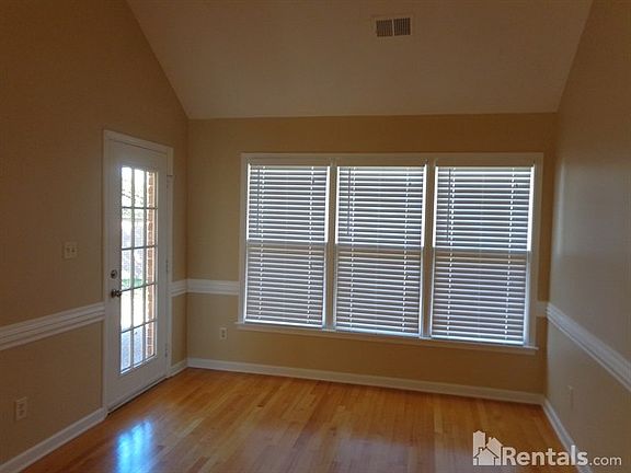 3rd image of 1531 Apple Grove Ln