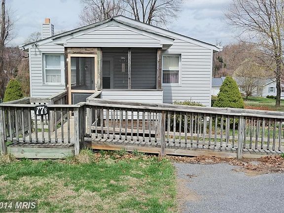 2nd image of 77B Bond Ave