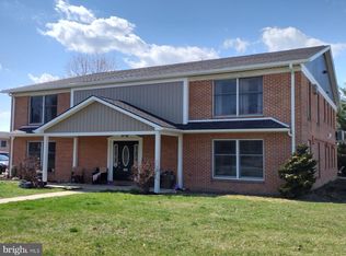 235 S Ridge Ave APT E, Greencastle, PA 17225