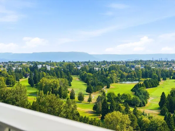 7418 Paulson St #2207, Vancouver, BC V6P 0K2