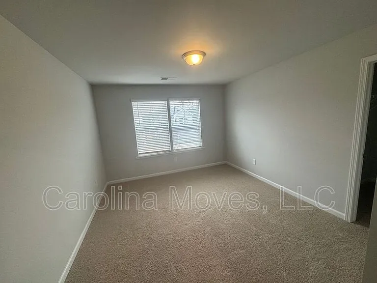 409 Mariene Dr — Photo 25