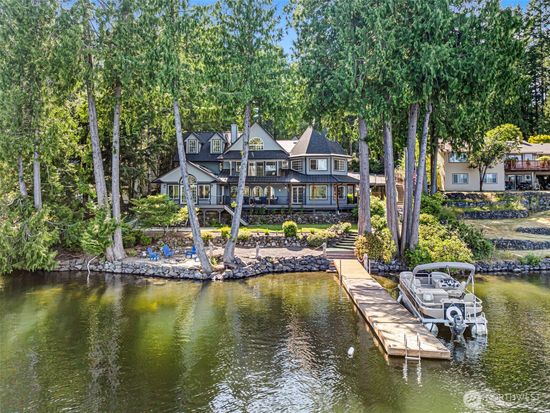 270 NE Panther Lake Road, Bremerton, WA 98312