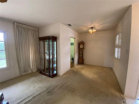 3rd image of 4318 W 176th St