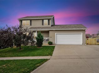 1215 S 4th St, Indianola, IA 50125