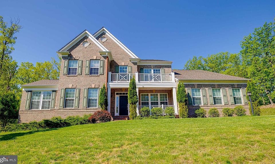 Welcome Home to Selma Estates!