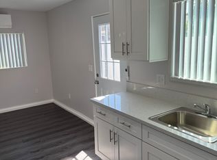 2455 W Chanticleer Rd, Anaheim, CA 92804