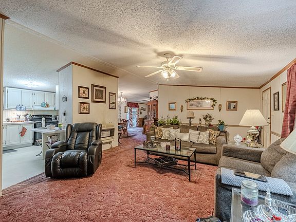 4th image of 90 Shady Ln