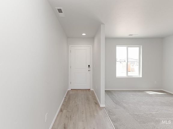 3rd image of 2828 N Arroyo Vista Way