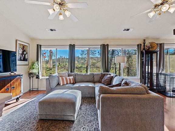 5th image of 10067 Tilton Mine Rd