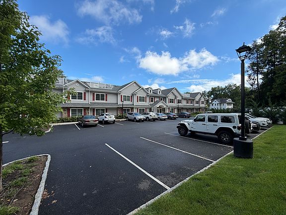 2nd image of 505 Kinderkamack Rd APT 104