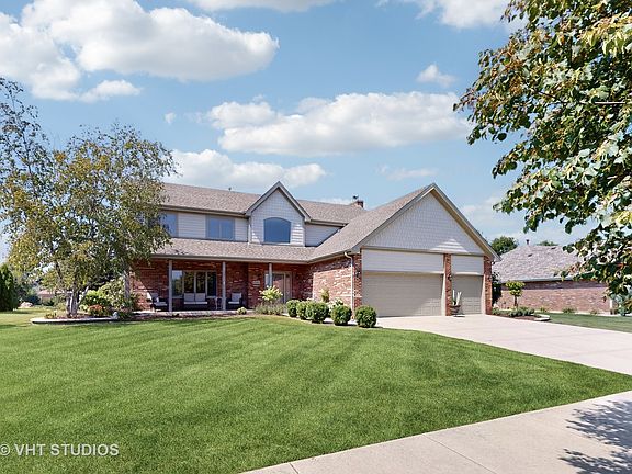 3rd image of 22468 Parkview Ln