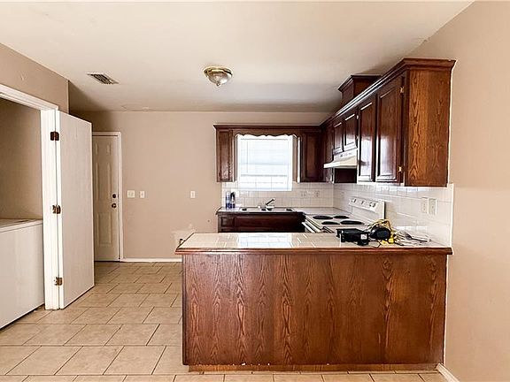 5th image of 3707 W Zelma St
