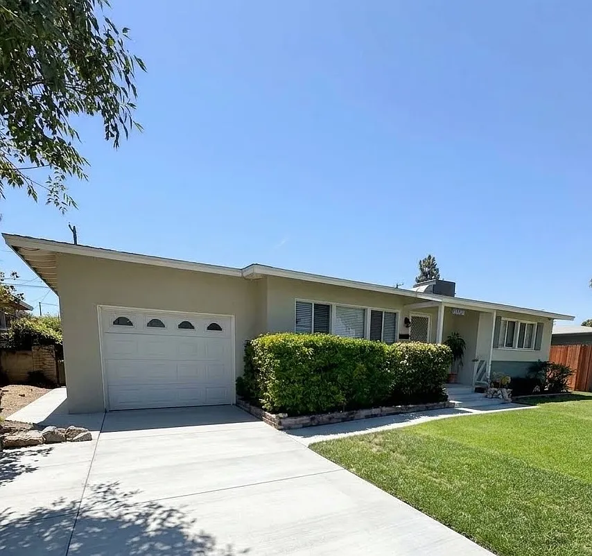 3 bed, 1188 sqft, $3,500 — Photo 1