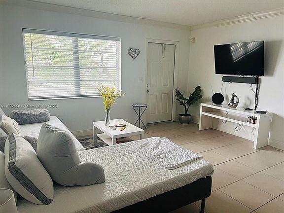 4th image of 2100 Diana Dr APT 309