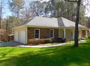 567 Victoria Rd, Woodstock, GA 30189
