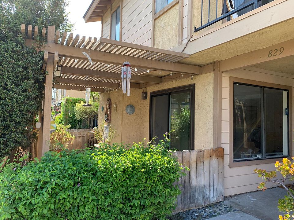 entrance with outdoor patio