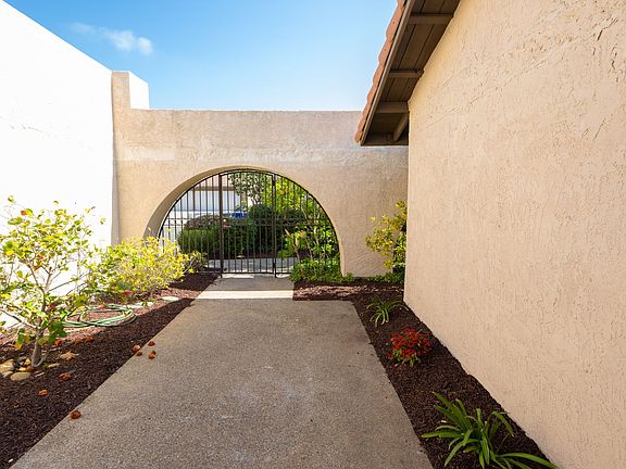 5th image of 1904 Hacienda Dr