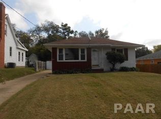 1704 N Broadway St, Peoria, IL